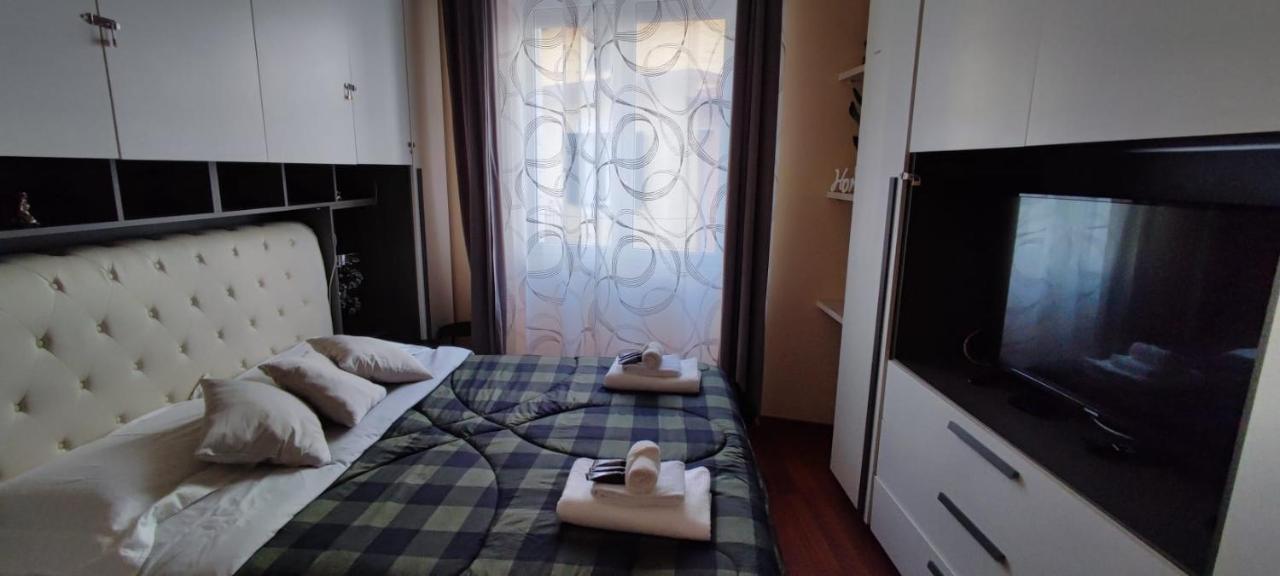 Azzurra Holiday Home - 850 M Al Mare - 75 Mq - Balconata Vivibile - Wi-Fi - Pay Tv Gratis - Posteggio Auto Condominiale Non Assegnato Rapallo Luaran gambar