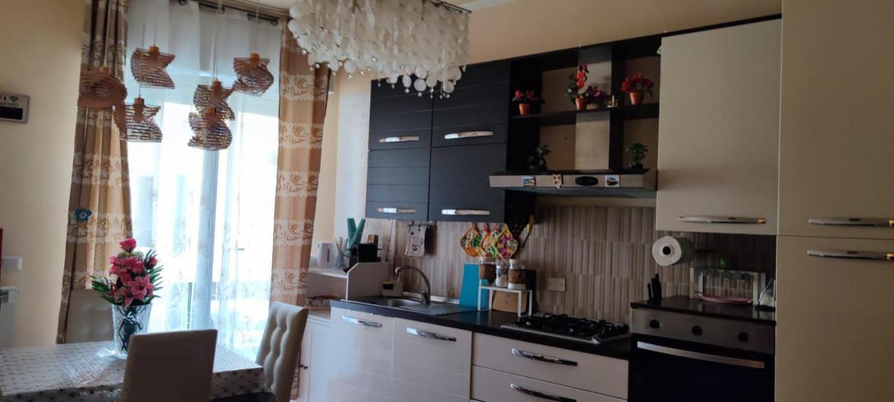 Azzurra Holiday Home - 850 M Al Mare - 75 Mq - Balconata Vivibile - Wi-Fi - Pay Tv Gratis - Posteggio Auto Condominiale Non Assegnato Rapallo Luaran gambar